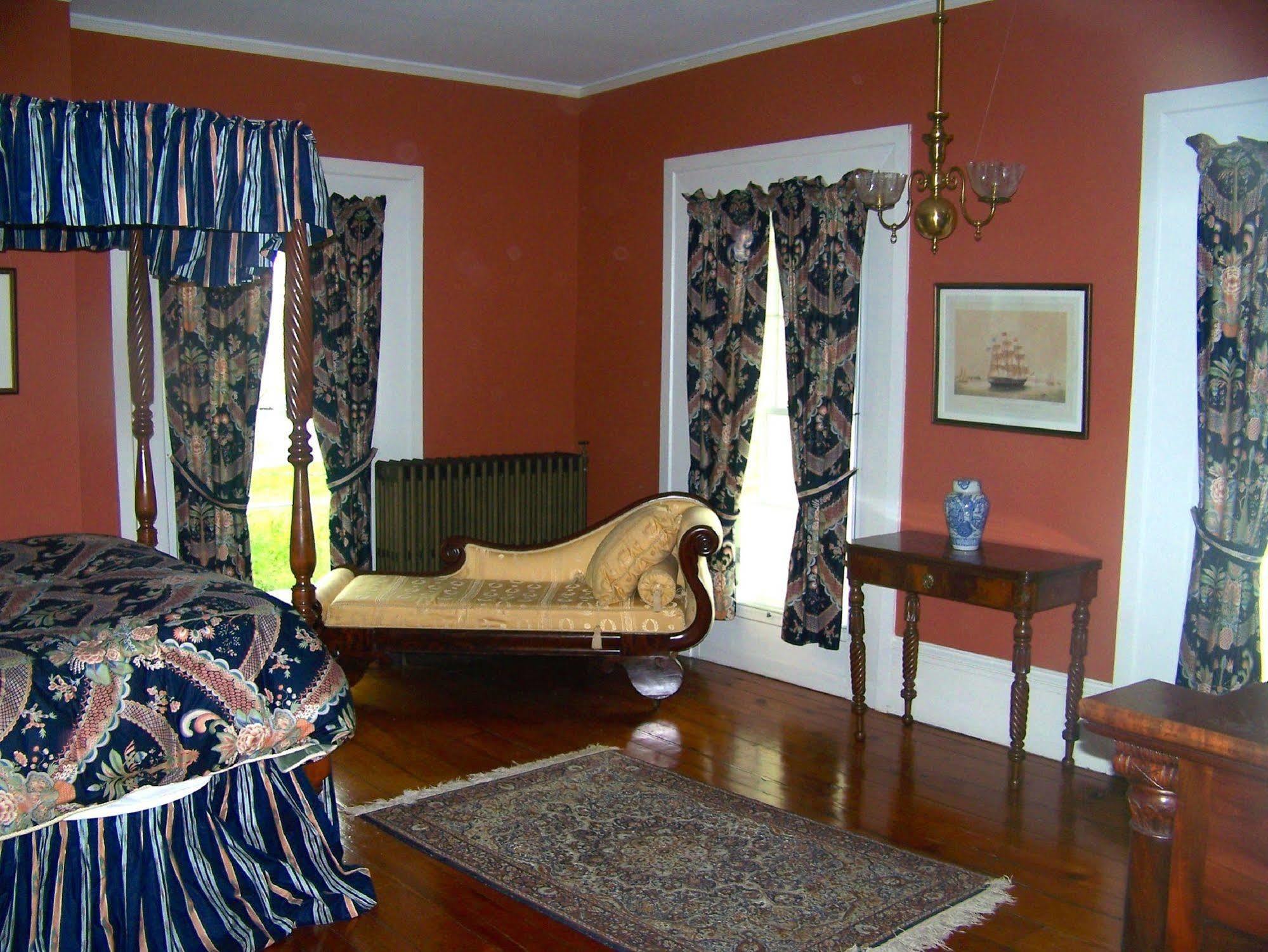 Oakcliff Bed And Breakfast Halfmoon Exteriör bild