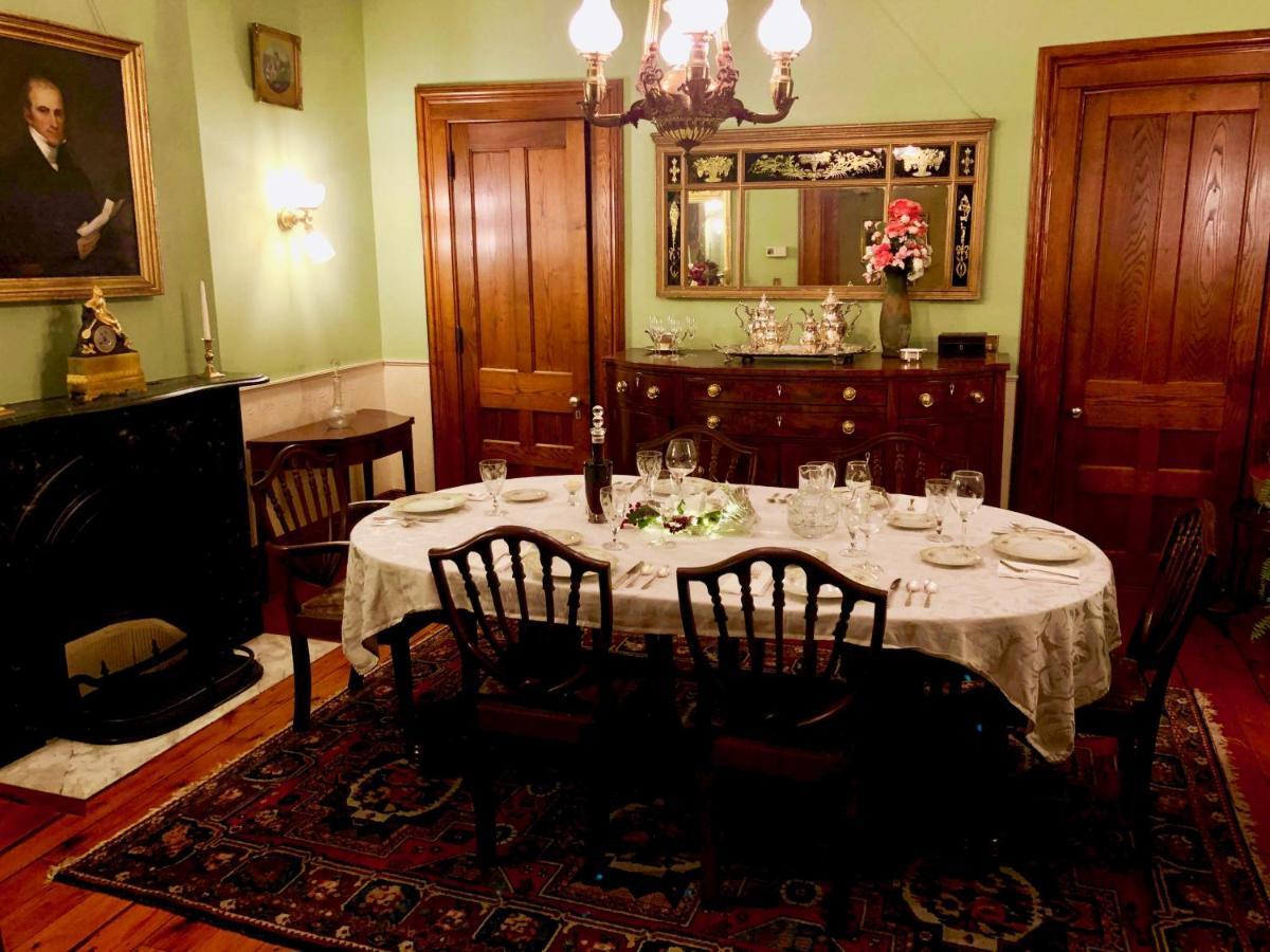 Oakcliff Bed And Breakfast Halfmoon Exteriör bild